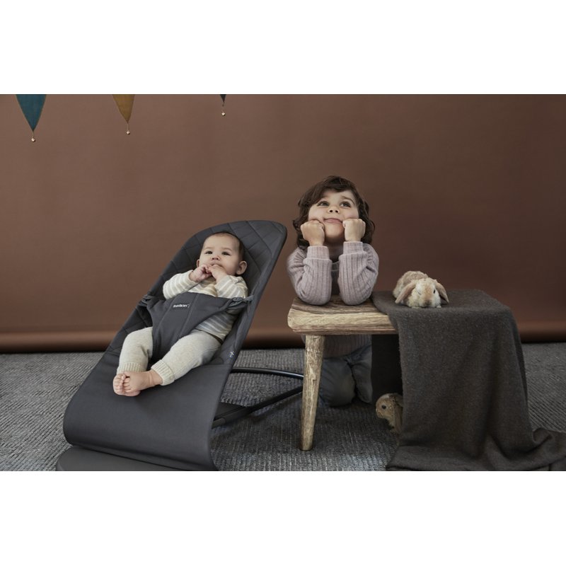 BABYBJORN - leżaczek BLISS - Antracytowy + Zabawka