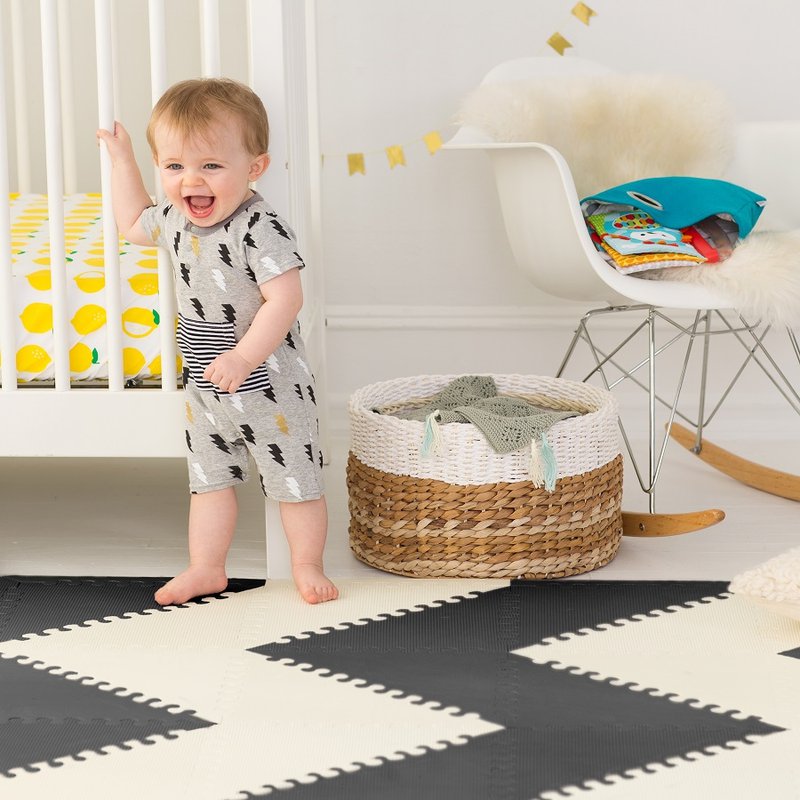 Skip Hop - Mata Playspot Black/Cream GEO