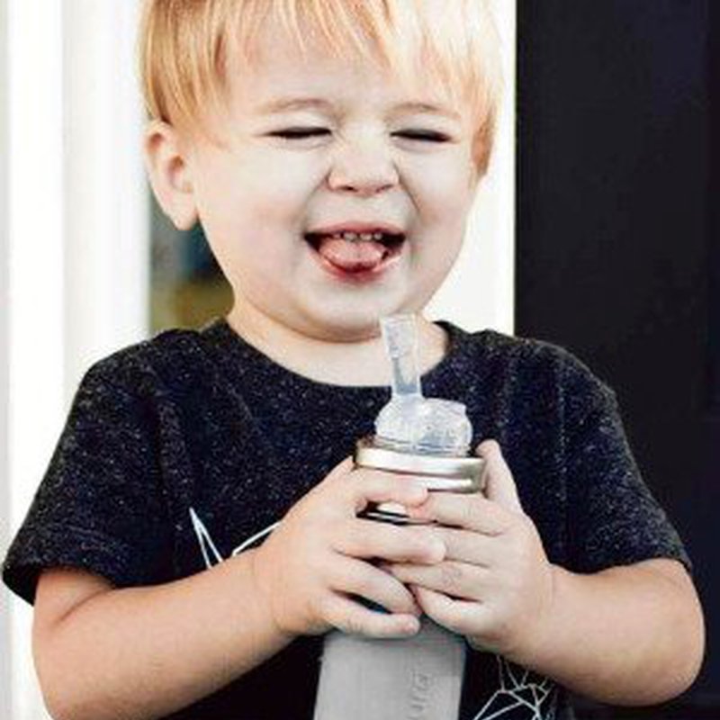 Termobutelka ze słomką i szarą osłonką 260 ml, Pura Kiki