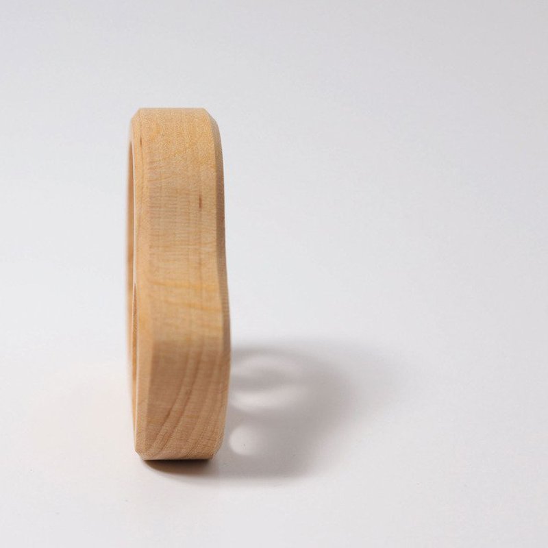 Grzechotka z czerwonymi oczkami 0+, Grimm's