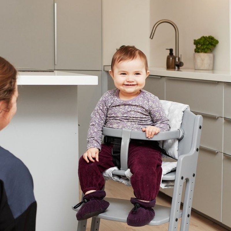 Krzesełko do karmienia Baby Dan DANCHAIR szare