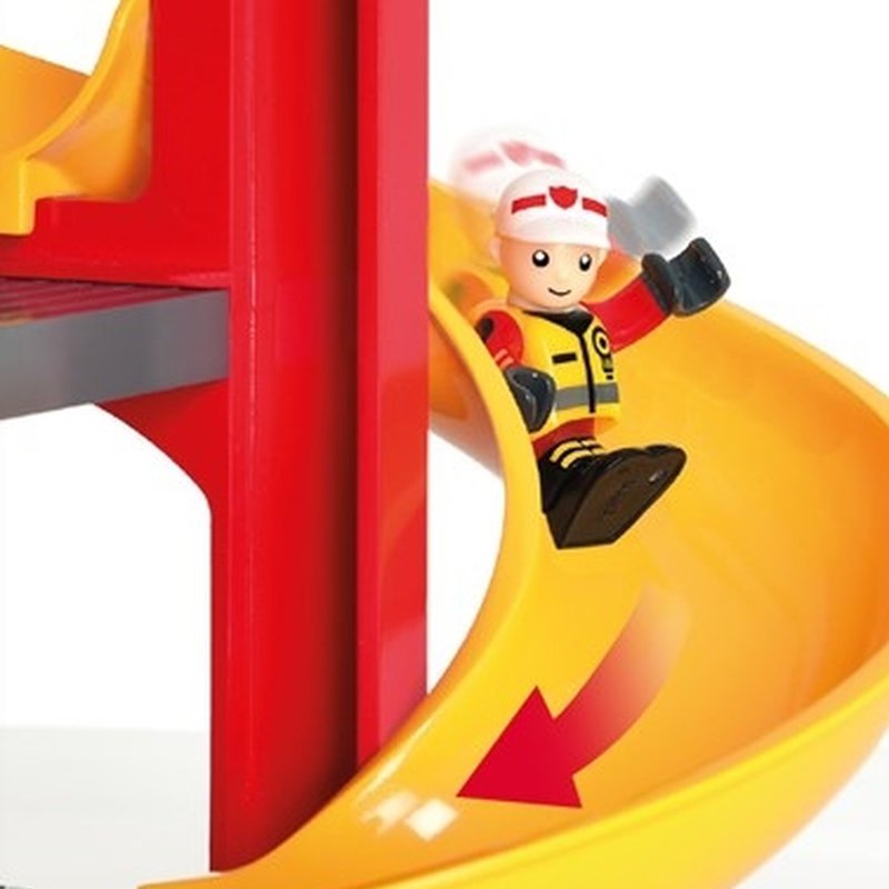 BRIO World Duża Remiza Strażacka