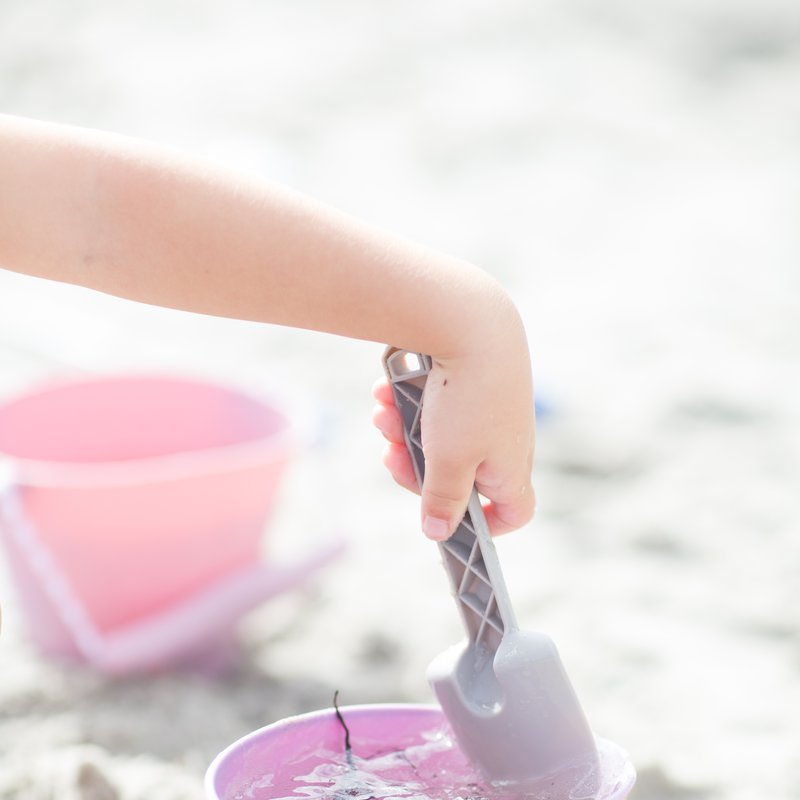 Funkit world - Składane wiaderko do wody i piasku Scrunch Bucket - Wiśniowy