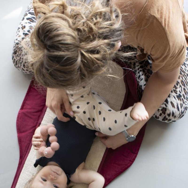 Filibabba Przewijak podróżny Sztruks Deeply Red FILIBABBA