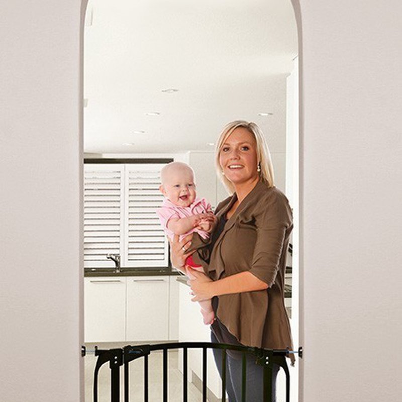 Dreambaby - Bramka bezpieczeństwa Chelsea (W: 71-80cm x H: 75cm) czarna(sz.karton)