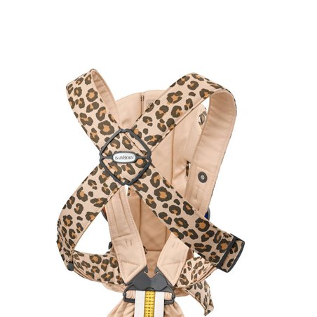 BABYBJORN MINI 3D Jersey – nosidełko, Beż/Leopard