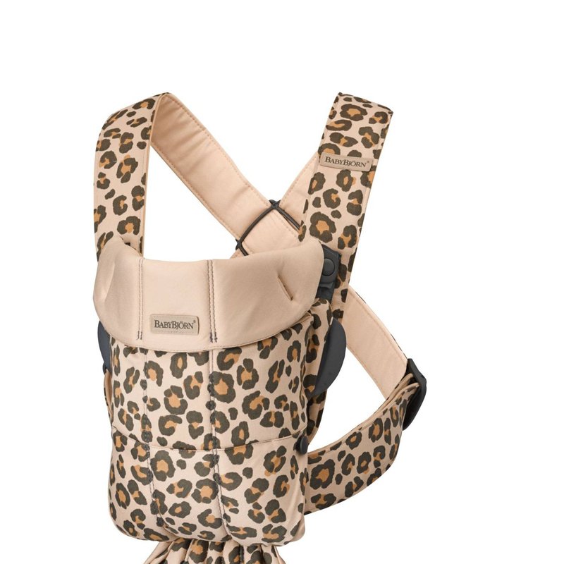 BABYBJORN MINI 3D Jersey – nosidełko, Beż/Leopard