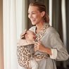 BABYBJORN MINI 3D Jersey – nosidełko, Beż/Leopard BABYBJORN MINI 3D Jersey – nosidełko, Beż/Leopard