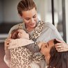 BABYBJORN MINI 3D Jersey – nosidełko, Beż/Leopard BABYBJORN MINI 3D Jersey – nosidełko, Beż/Leopard