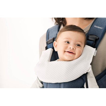 BABYBJORN ONE AIR - nosidełko, Granatowy + śliniaczek do nosidełka ergonomicznego One