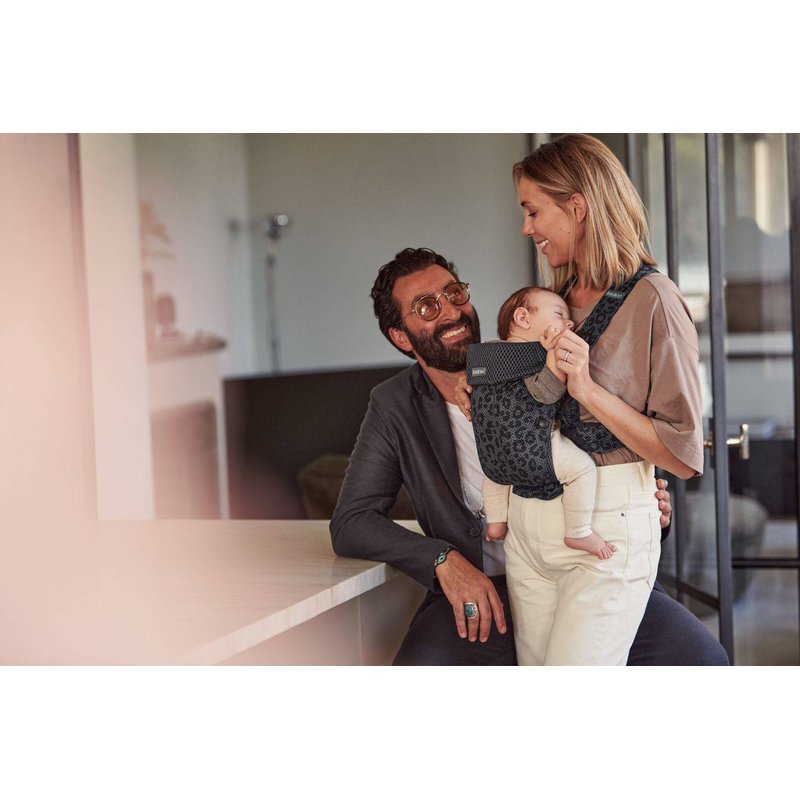 BABYBJORN MINI 3D Mesh – nosidełko, Antracytowy/Leopard