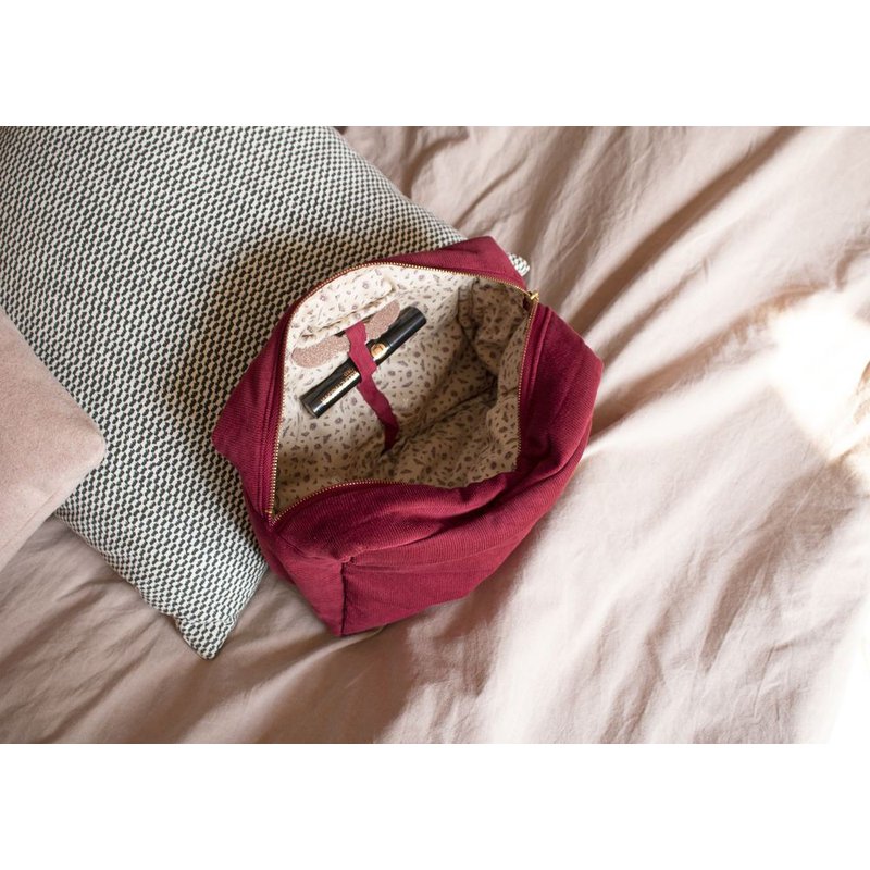 Filibabba Kosmetyczka duża Sztruks Deeply Red FILIBABBA