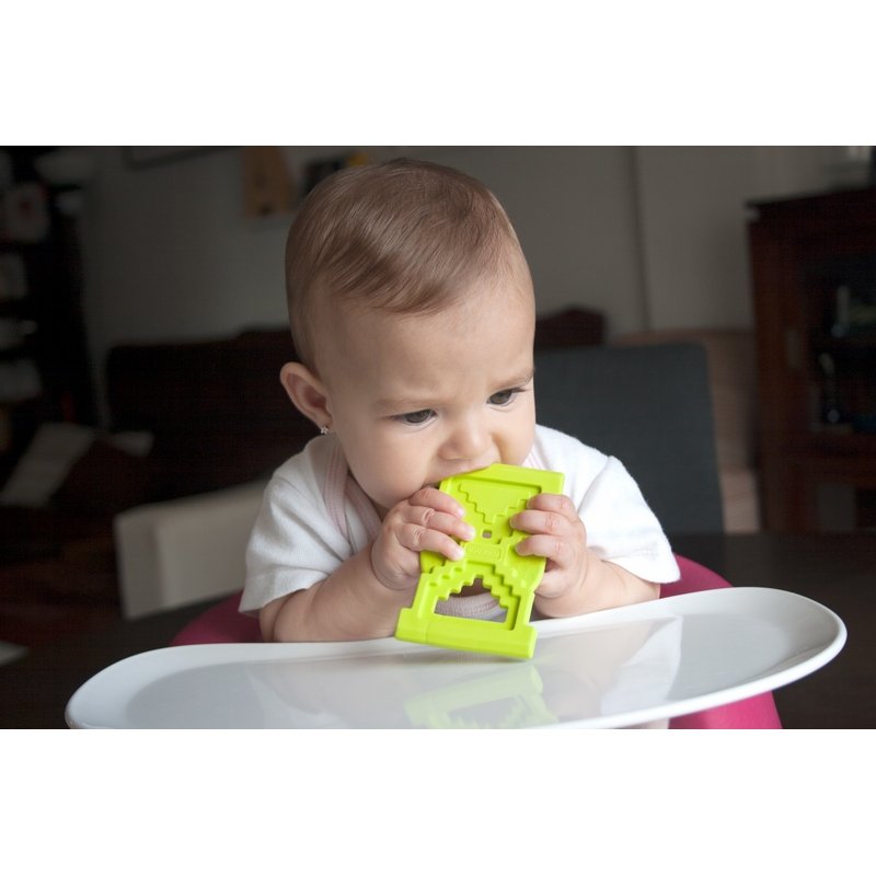 Miniland - zabawki edukacyjne - Kolorowe Gryzaki dla dzieci - 12 sztuk