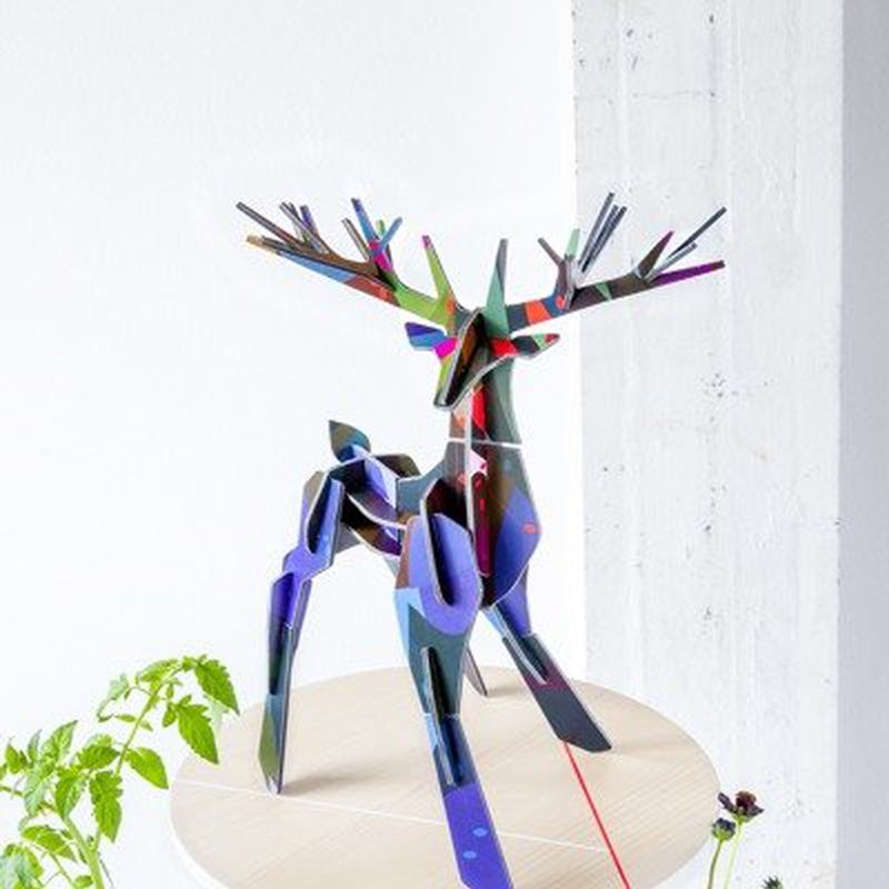 Jeleń Olbrzymi, kolekcja Totem, Studio ROOF