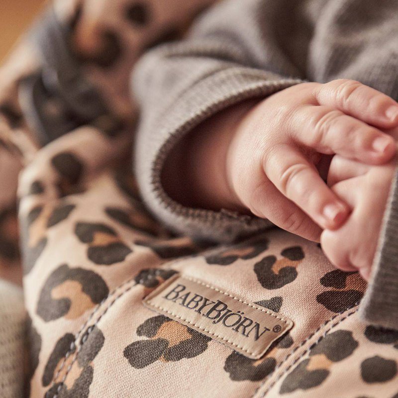 BABYBJORN - leżaczek BLISS MESH - Antracytowy/Leopard + poszycie do leżaczka Balance Bliss Beż/Leopard, Cotton