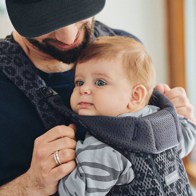 BABYBJORN MOVE 3D Mesh - nosidełko, Antracyt/Leopard