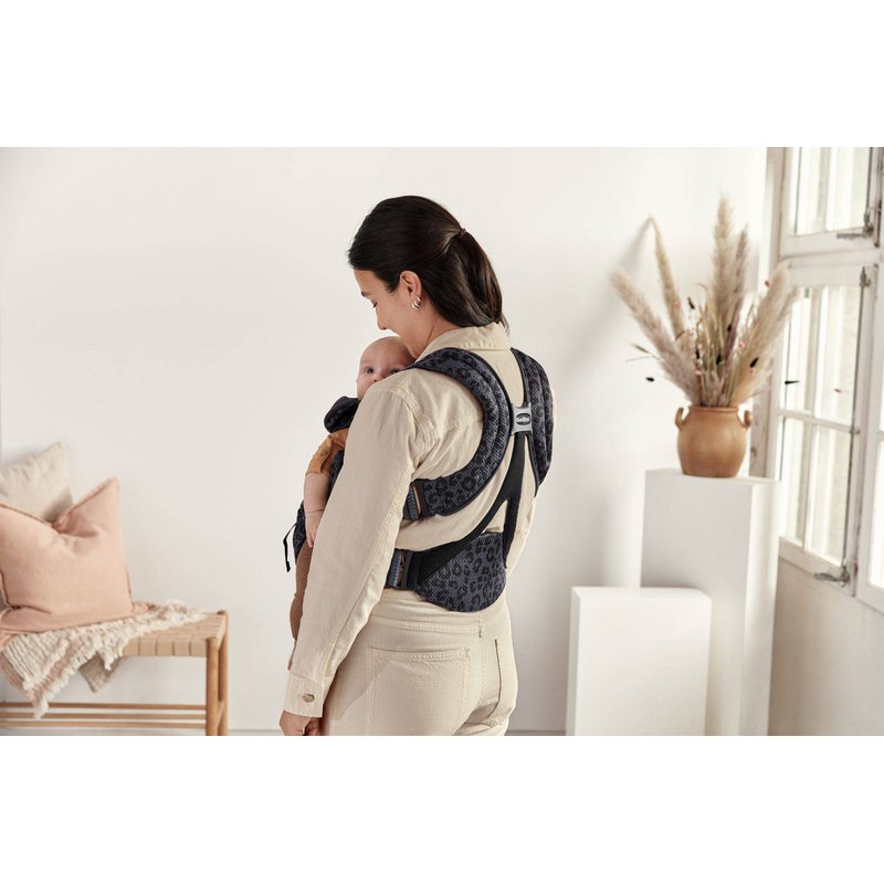 BABYBJORN MOVE 3D Mesh - nosidełko, Antracyt/Leopard