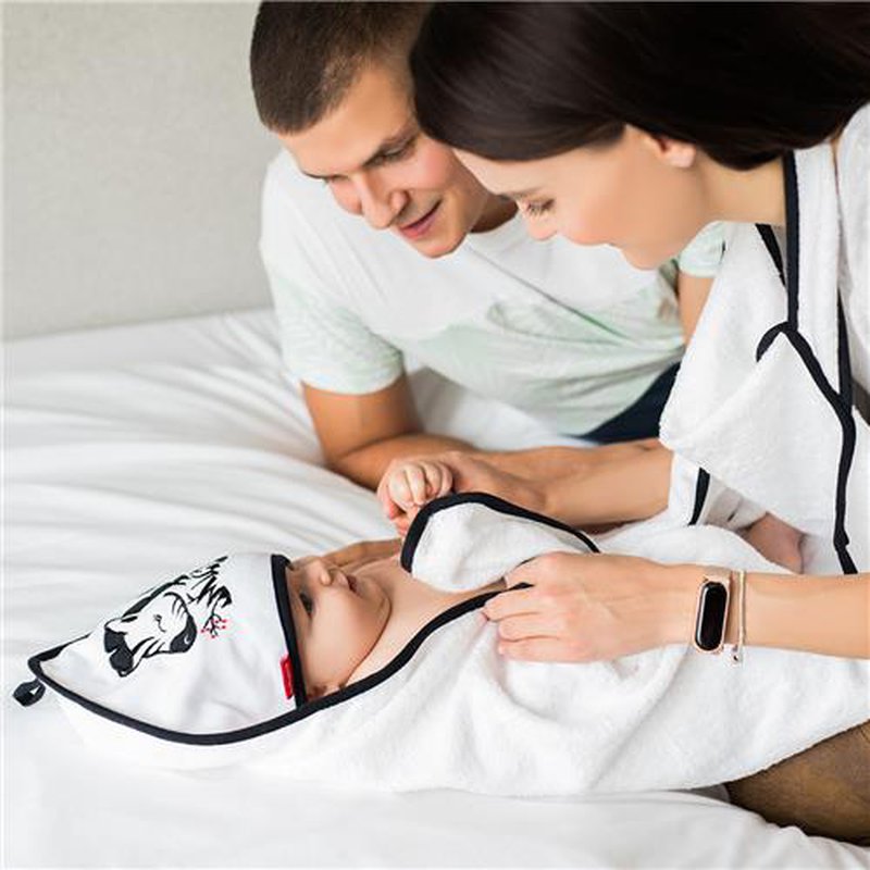 BABYONO - 343/01 Okrycie kąpielowe bambusowe - ręcznik z kapturkiem NATURAL BAMBOO 85x85cm