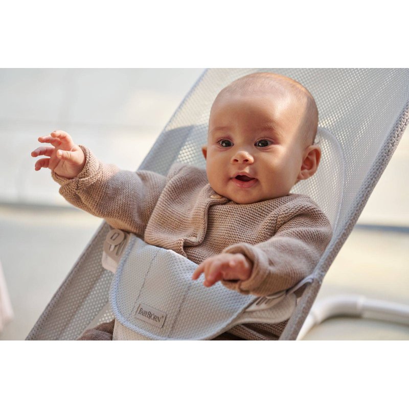 BABYBJORN - leżaczek BALANCE SOFT MESH - Szary/Biały