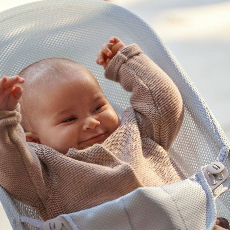 BABYBJORN - leżaczek BALANCE SOFT MESH - Szary/Biały