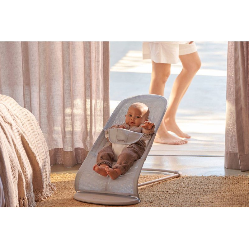 BABYBJORN - leżaczek BALANCE SOFT MESH - Szary/Biały