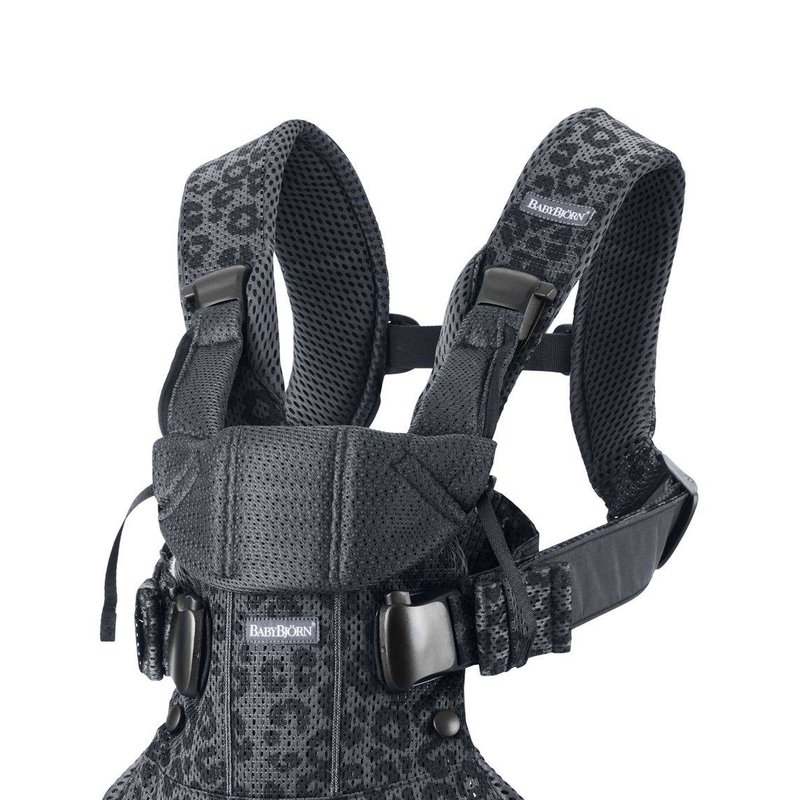 BABYBJORN ONE AIR 3D MESH  - nosidełko, Antracyt/Leopard