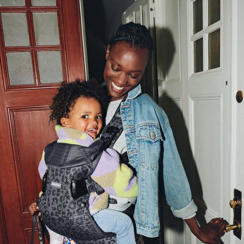 BABYBJORN ONE AIR 3D MESH  - nosidełko, Antracyt/Leopard