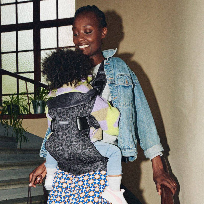 BABYBJORN ONE AIR 3D MESH  - nosidełko, Antracyt/Leopard