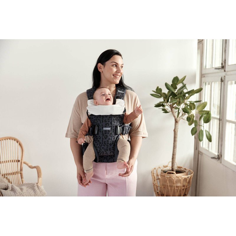 BABYBJORN ONE AIR 3D MESH  - nosidełko, Antracyt/Leopard