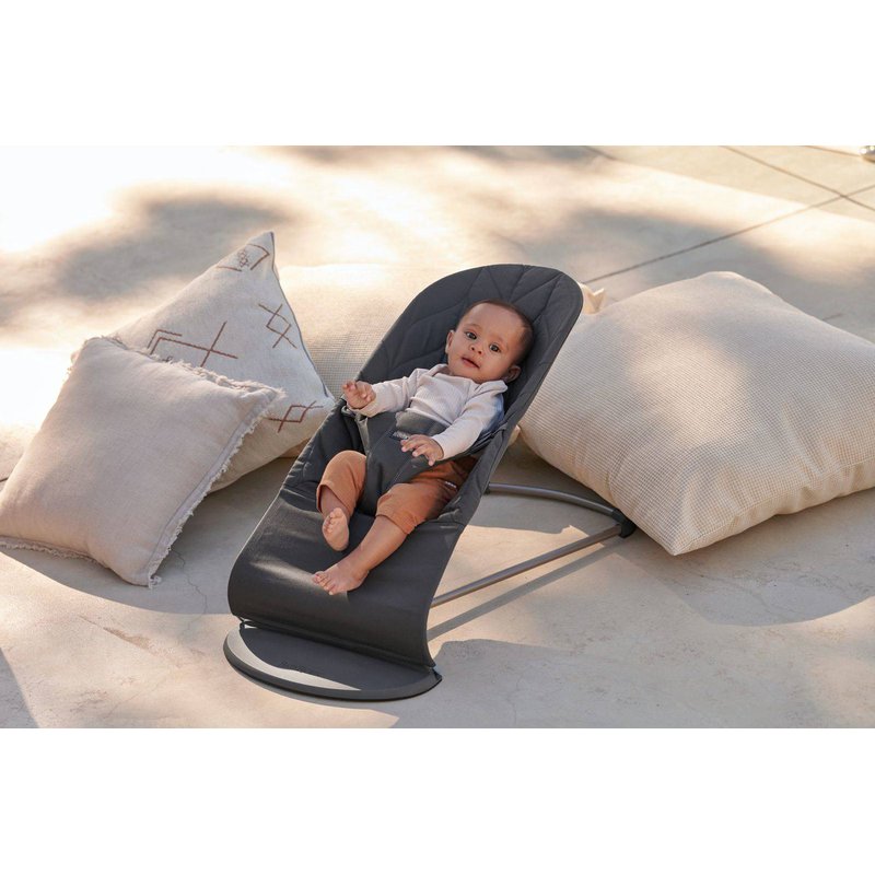 BABYBJORN - leżaczek BLISS COTTON, Petal Quilt, Antracyt