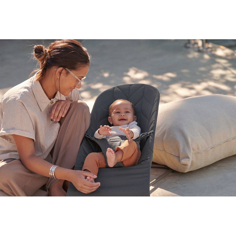 BABYBJORN - leżaczek BLISS COTTON, Petal Quilt, Antracyt