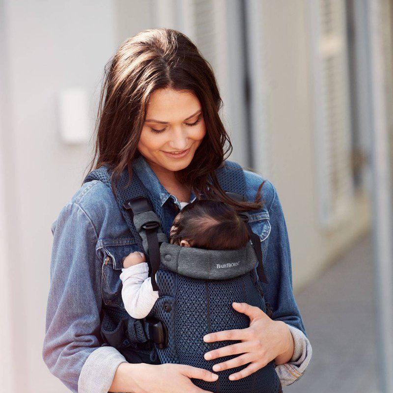 BABYBJORN - nosidełko Harmony 3D Mesh, Granatowy