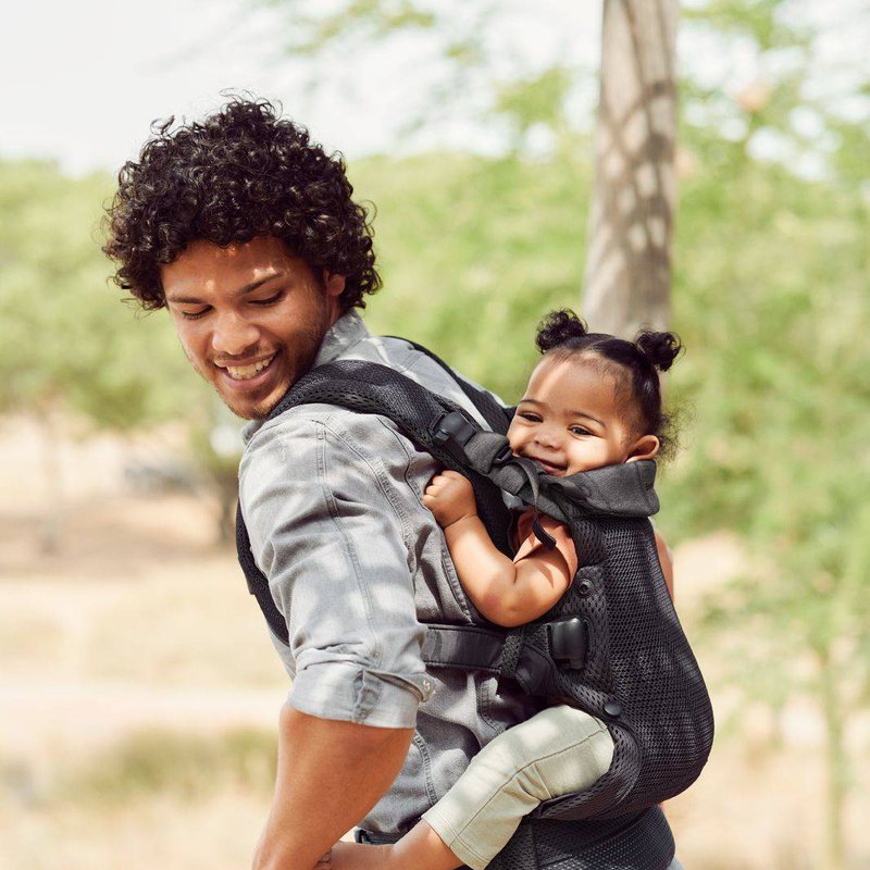 BABYBJORN - nosidełko Harmony 3D Mesh, Antracyt + śliniaczek do nosidełka Harmony