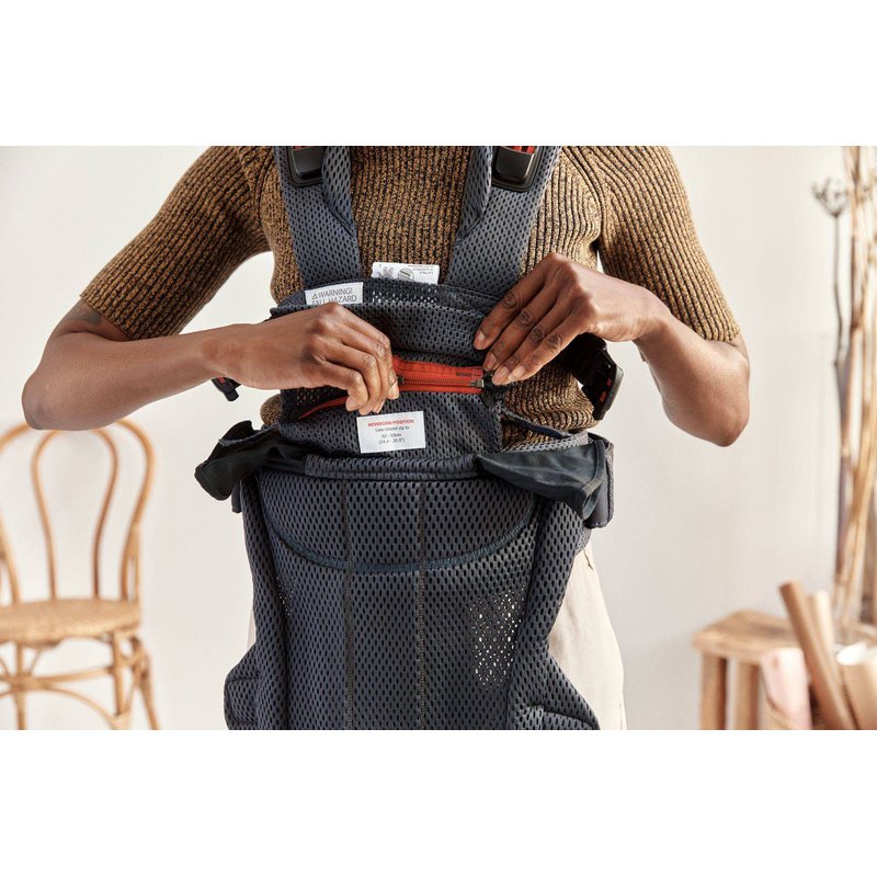 BABYBJORN - nosidełko Harmony 3D Mesh, Antracyt + śliniaczek do nosidełka Harmony
