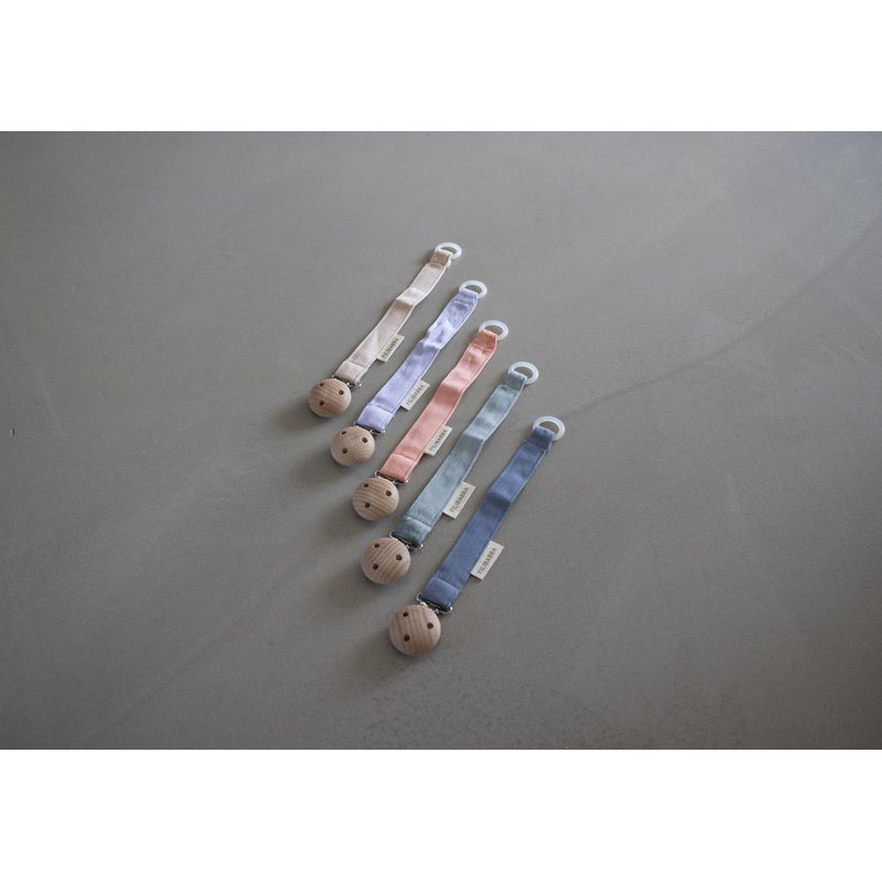 Filibabba Zawieszka do smoczka Muddly blue FILIBABBA