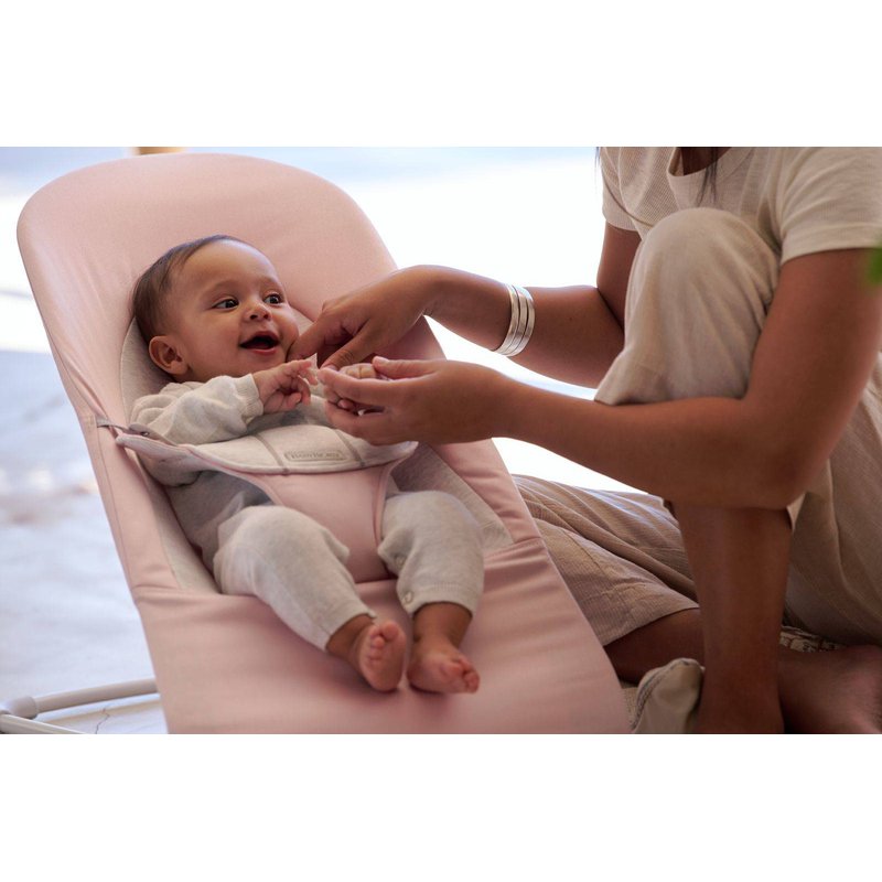 BABYBJORN - leżaczek BALANCE SOFT COTTON/JERSEY -  Jasny Różowy/Szary