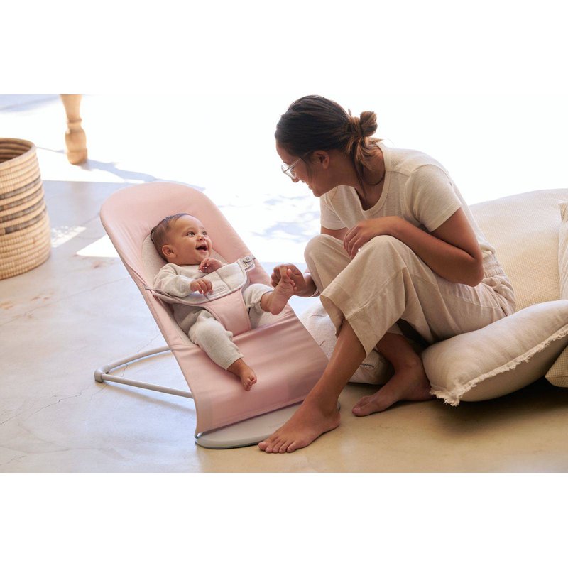 BABYBJORN - leżaczek BALANCE SOFT COTTON/JERSEY -  Jasny Różowy/Szary