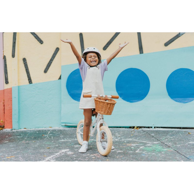 Banwood dziecięcy kask rowerowy Marest Allegra white BANWOOD