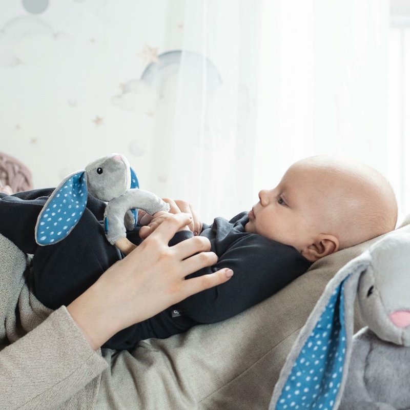 Whisbear - Eko gryzak drewniany Króliczek - szary