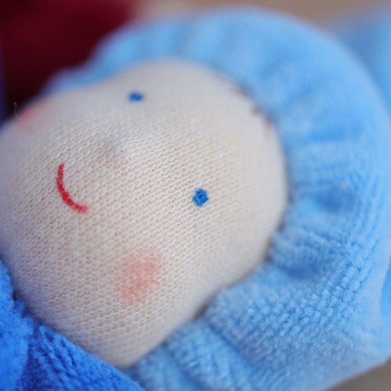 Laleczka mięciutka 0+, niebieska, Grimm's