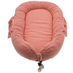 Hi Little One - Kokon gniazdko dla Noworodka z oddychającego muślinu NEWBORN NEST SALMON