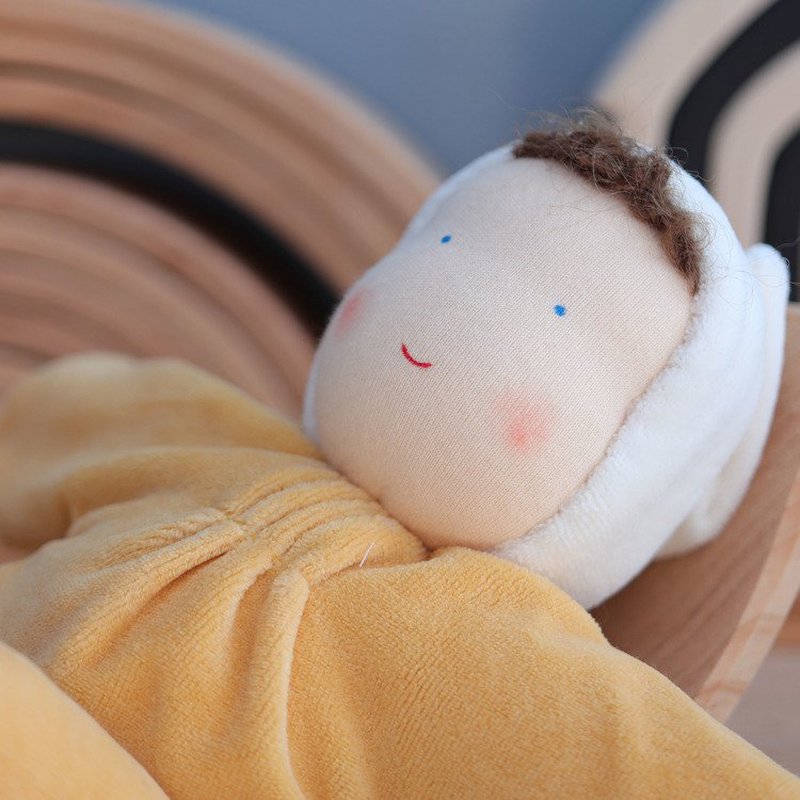 Laleczka mięciutka 0+, żółta, Grimm's