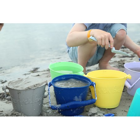 Funkit world - Składane wiaderko do wody i piasku Scrunch Bucket - Granatowy