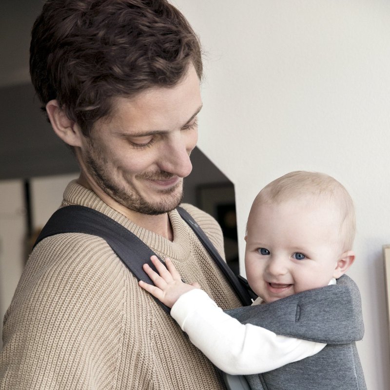 BABYBJORN MINI 3D Jersey – nosidełko, Ciemny szary