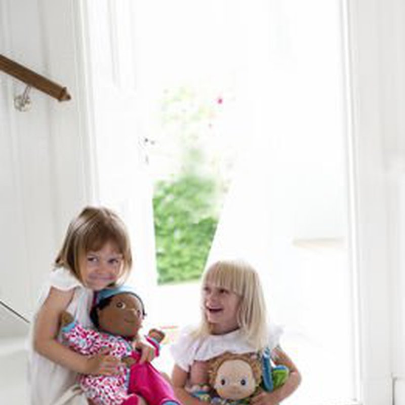 Rubens Barn® - Lalka Rubens Baby, Nora z 4 ubrankami, Rubens Barn, RB-120096