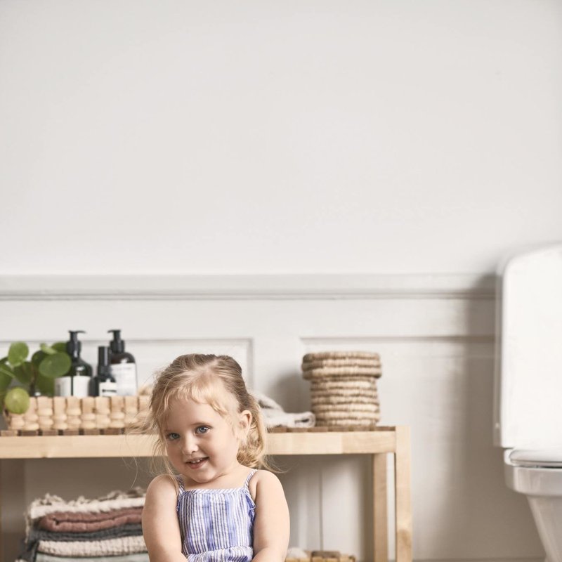 BABYBJORN - nocnik fotelik - biały