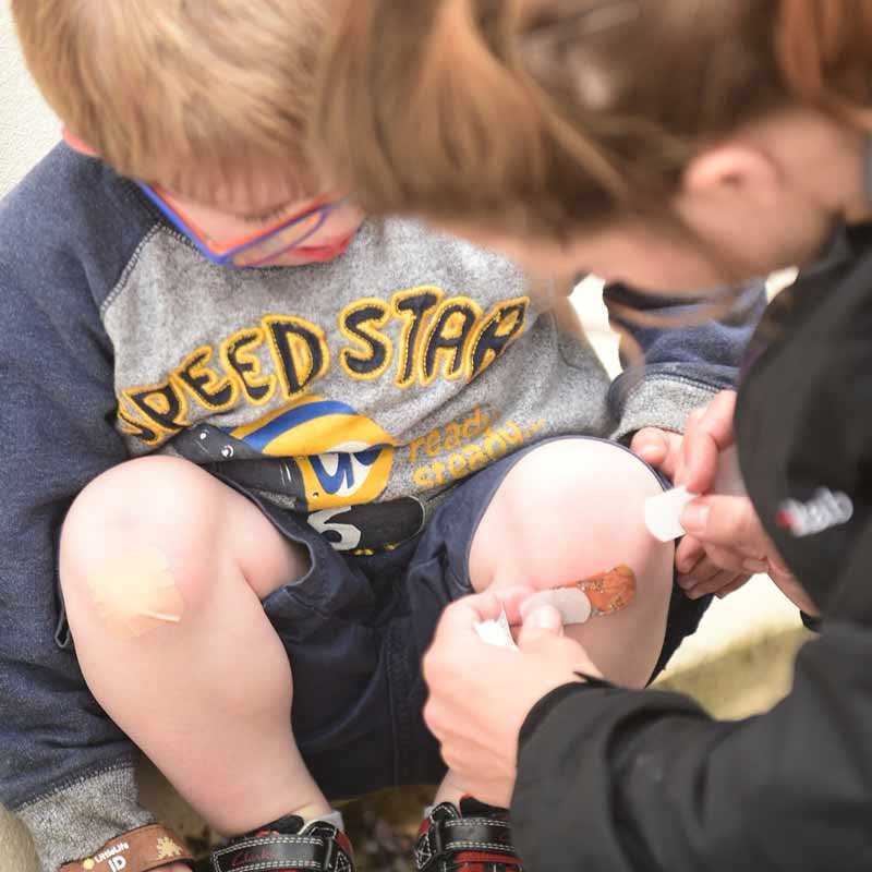 Apteczka LittleLife Mini First Aid Kit 2017