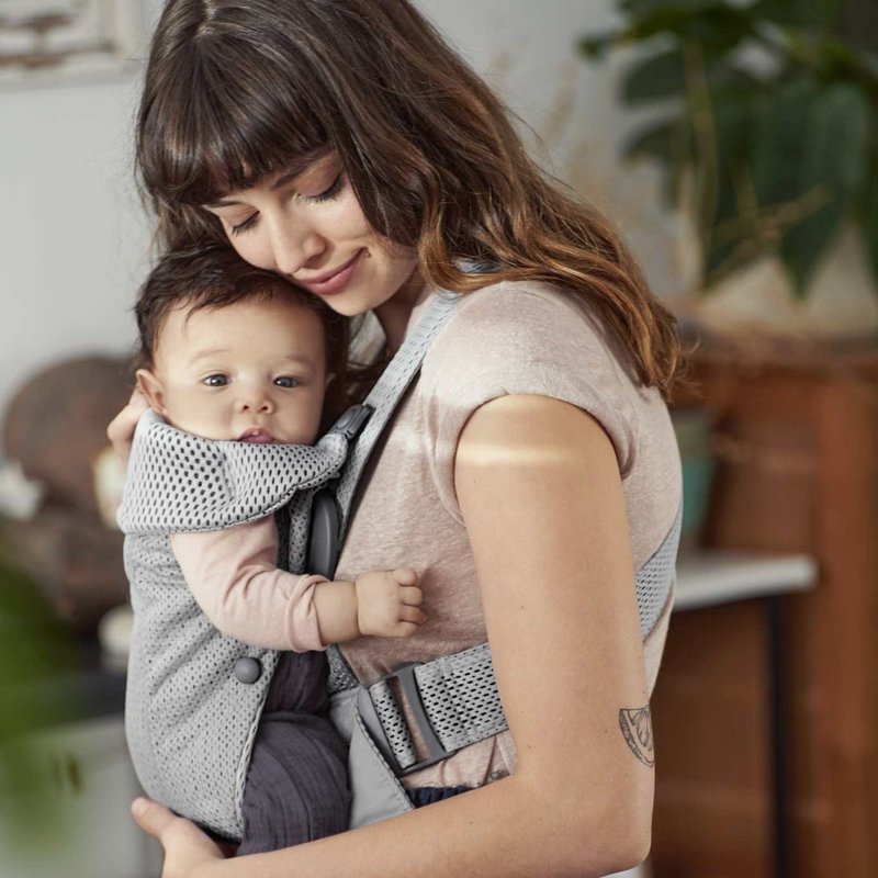 BABYBJORN MINI 3D Mesh – nosidełko, Szary