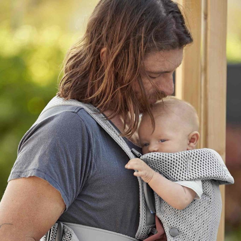 BABYBJORN MINI 3D Mesh – nosidełko, Szary