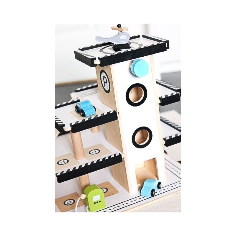 JaBaDaBaDo - Drewniany garaż, wielopoziomowy parking dla aut